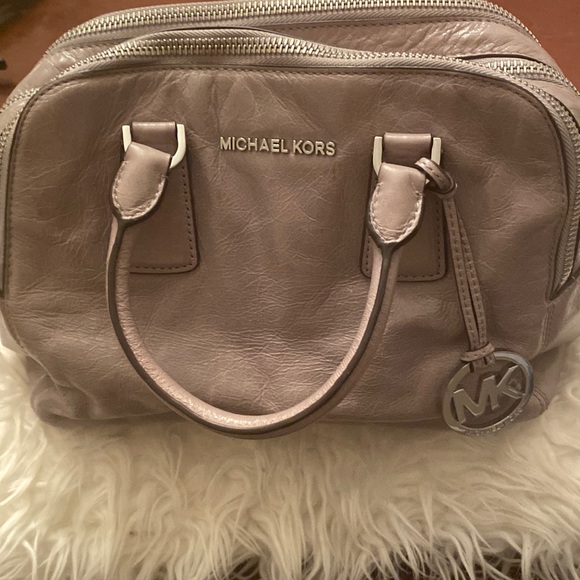Leather Michael Kors purse! - Picture 1 of 6